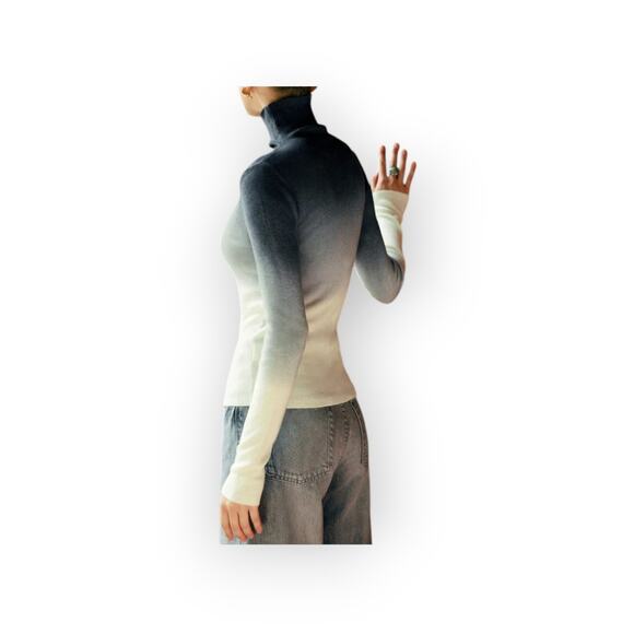 Commense Wool-Blend Ombre Slim Knit Top – Blue to Cream Gradient (NWT, Size XL) - Picture 6 of 7